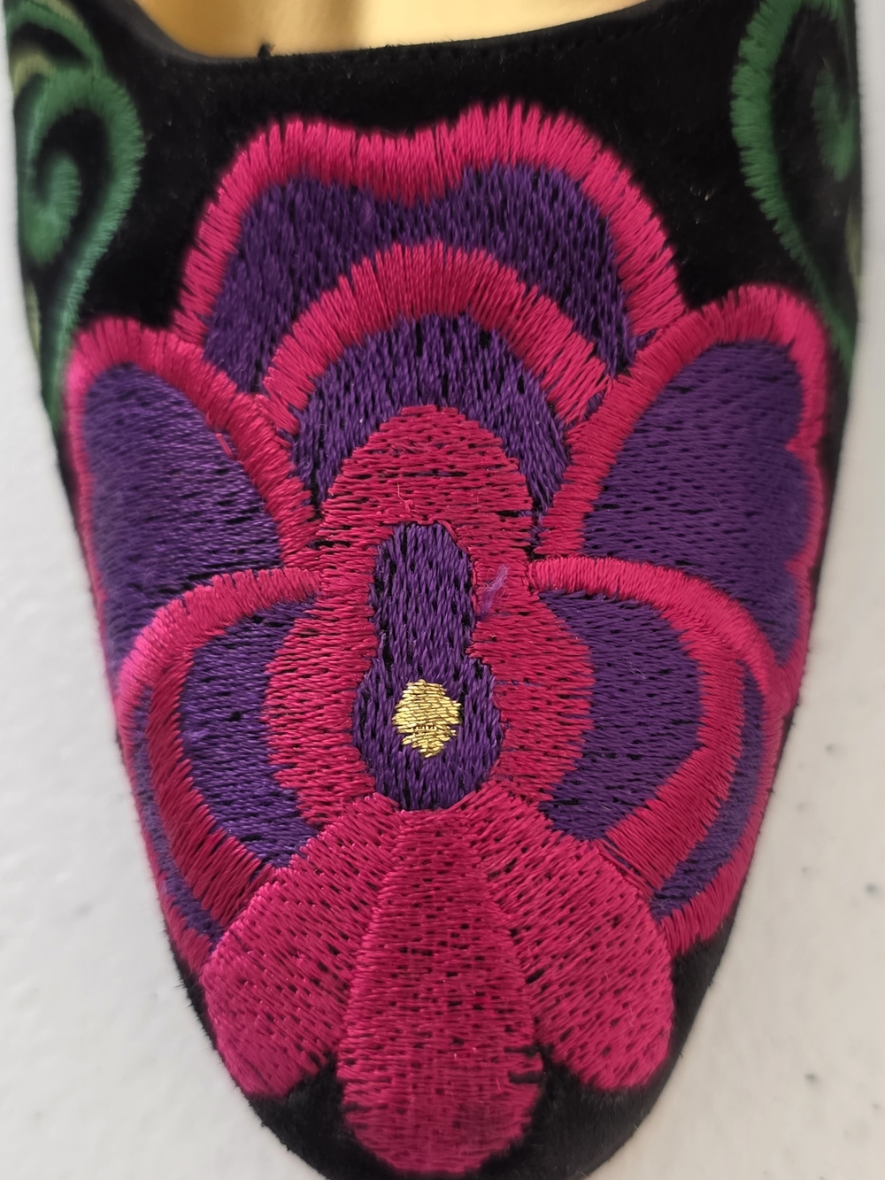 ZALO‎ Black Suede Floral Embroidered Pumps Heels Made In Spain 5.5 - Picture 8 of 10
